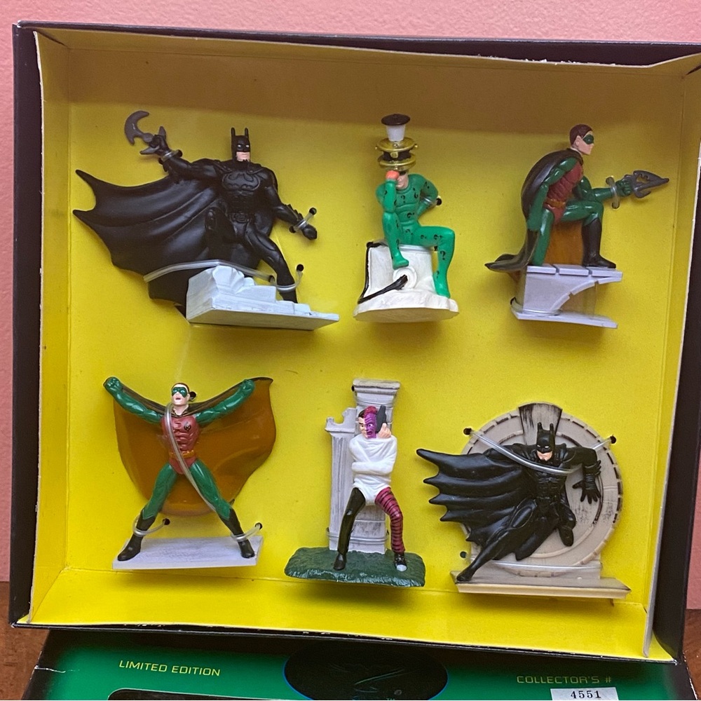 1995 Batman Forever Set of 6 Figures Batman Robin Two-Face Riddler Open Box